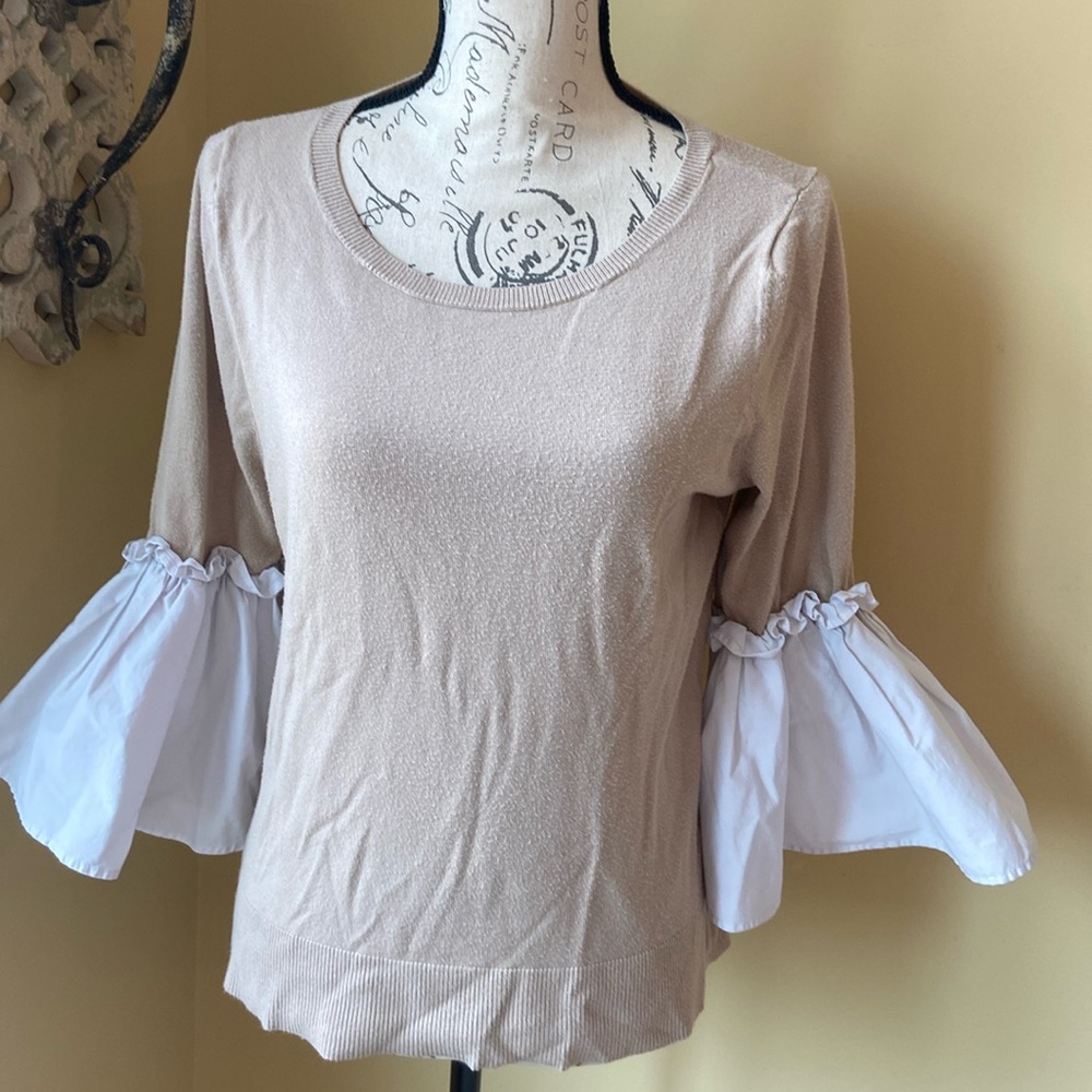 New York & Company Soft Beige & White Ruffle Balloon Ruffle 3/4 Sleeve Sweater